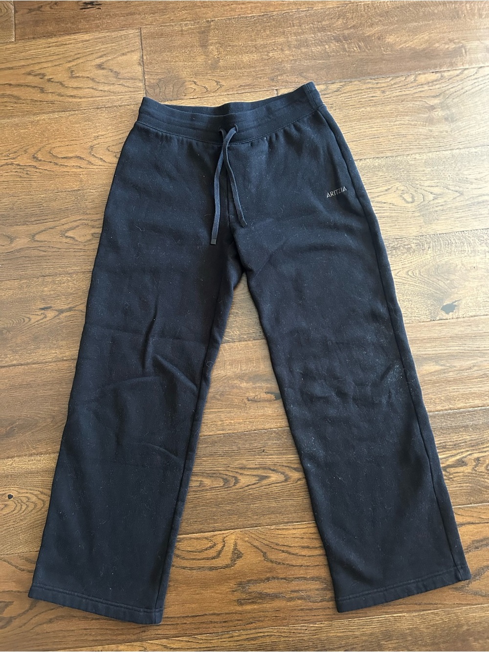 Aritzia Black Sweatpants with Drawstring Waist